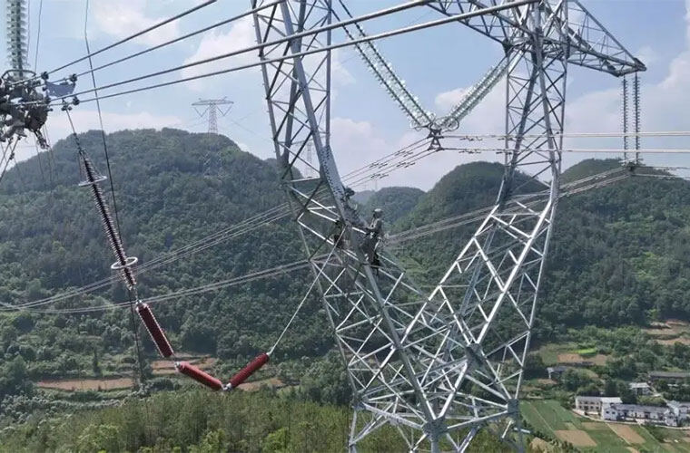 电力红外热成像仪:守护电网安全的“智慧之眼”