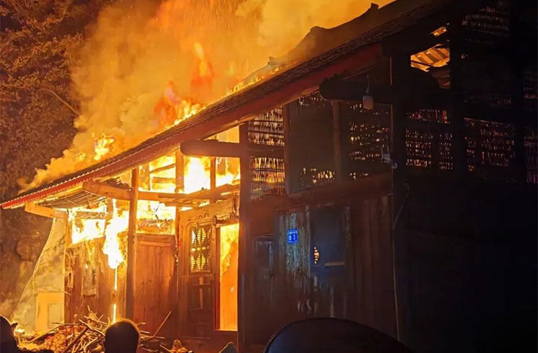 火场中的“透视眼”：消防热成像仪如何劈开生死通道？