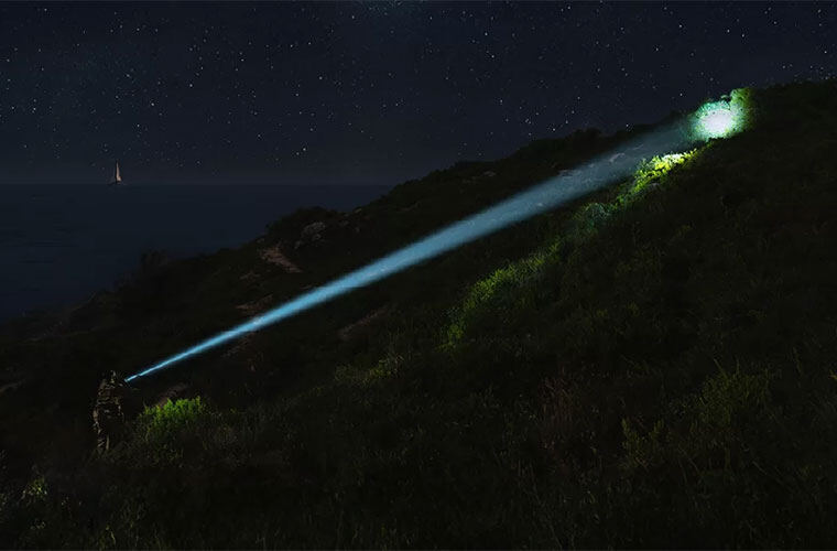 夜间搜救场景下如何在多种夜视仪中做出选择?